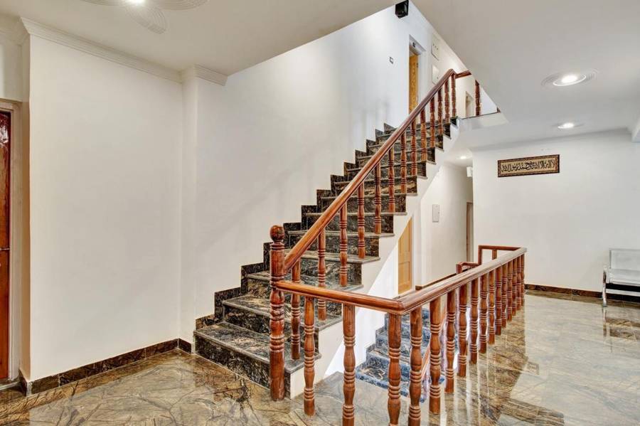 Collection O Dal Lake,SHIV PORA BUND,3 star