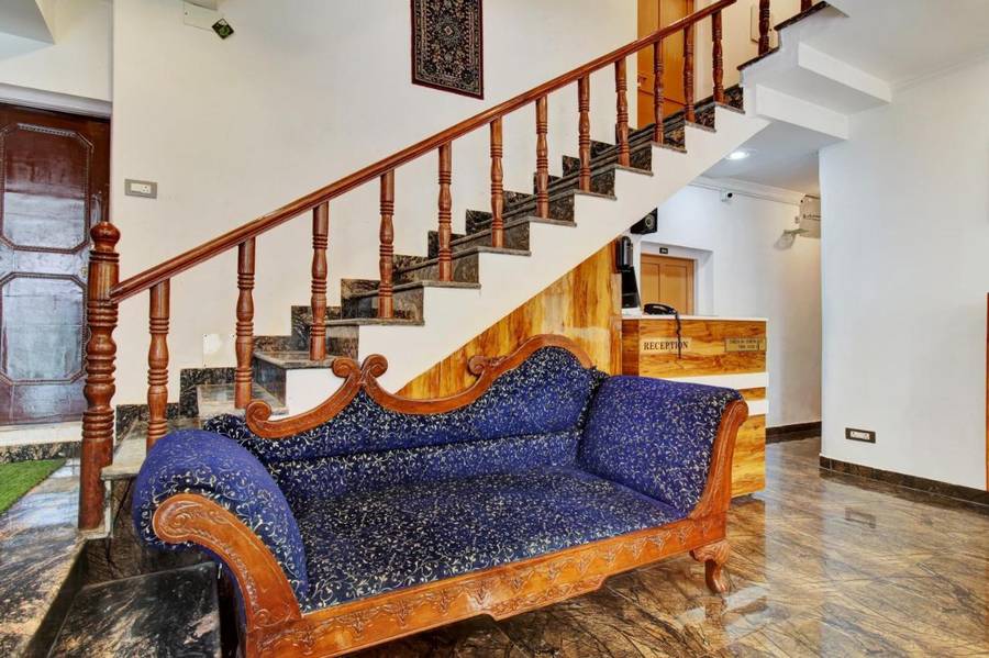 Collection O Dal Lake,SHIV PORA BUND,3 star