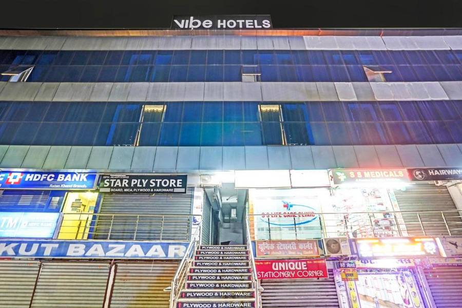 Townhouse 1434 Mukut Bazar,CHAUDHARY CHARAN SINGH INTERNATIONAL AIRPORT,3 star