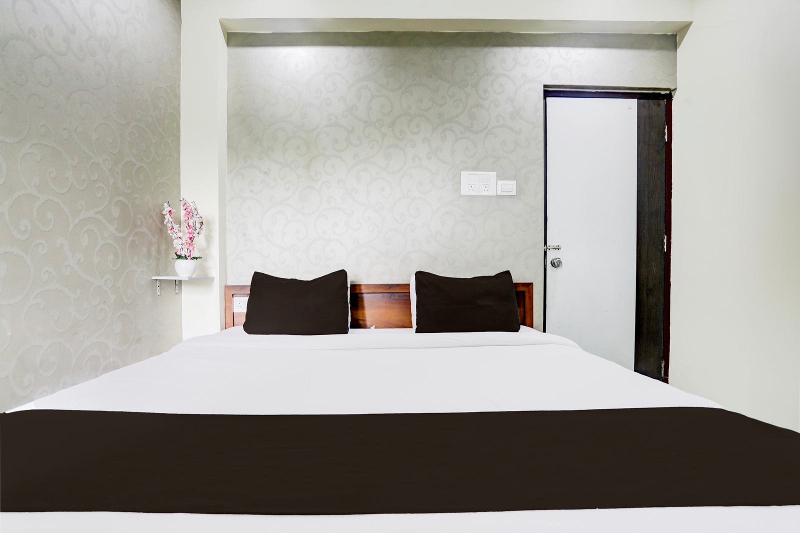 hotel o wardha road near airport