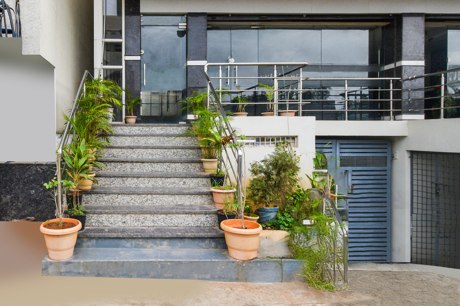 Super Collection O Shamshabad,Tank Bund Road,3 star