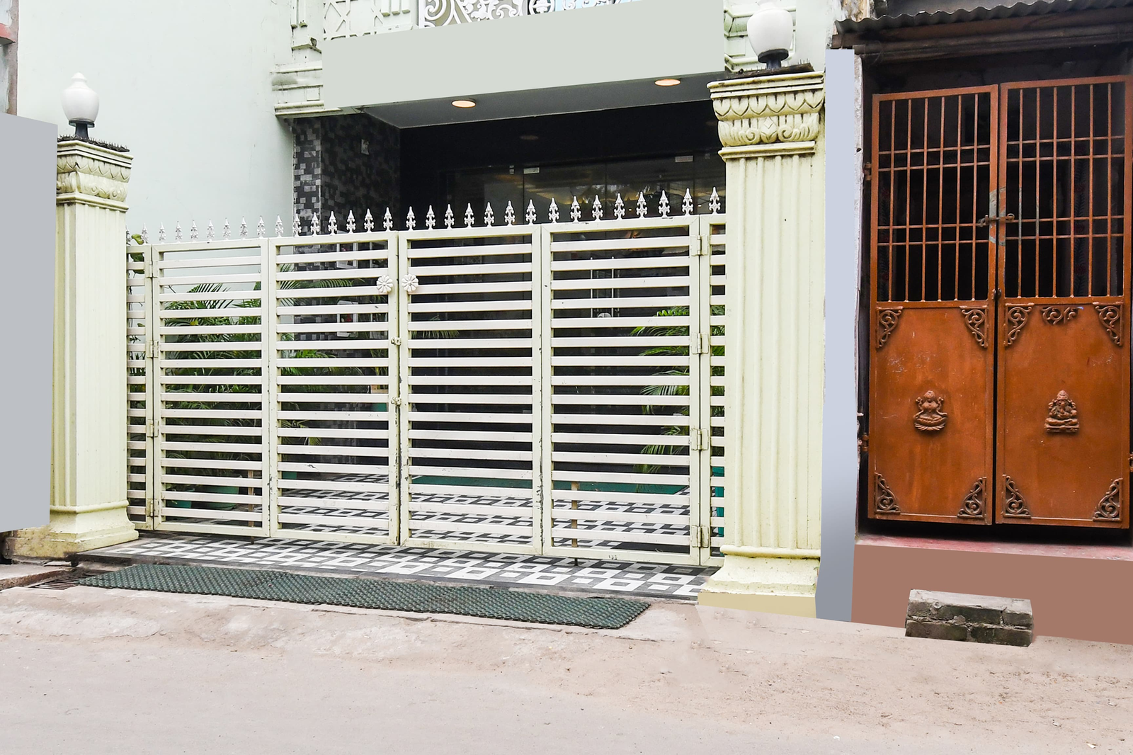 super collection o paschim dwar near jagannatha temple