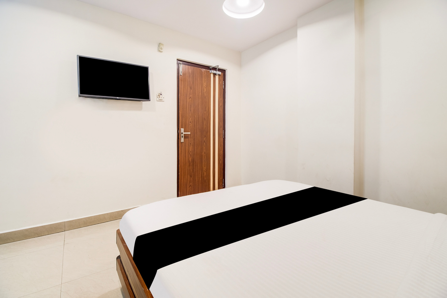 oyo hotel o allipuram near railway station
