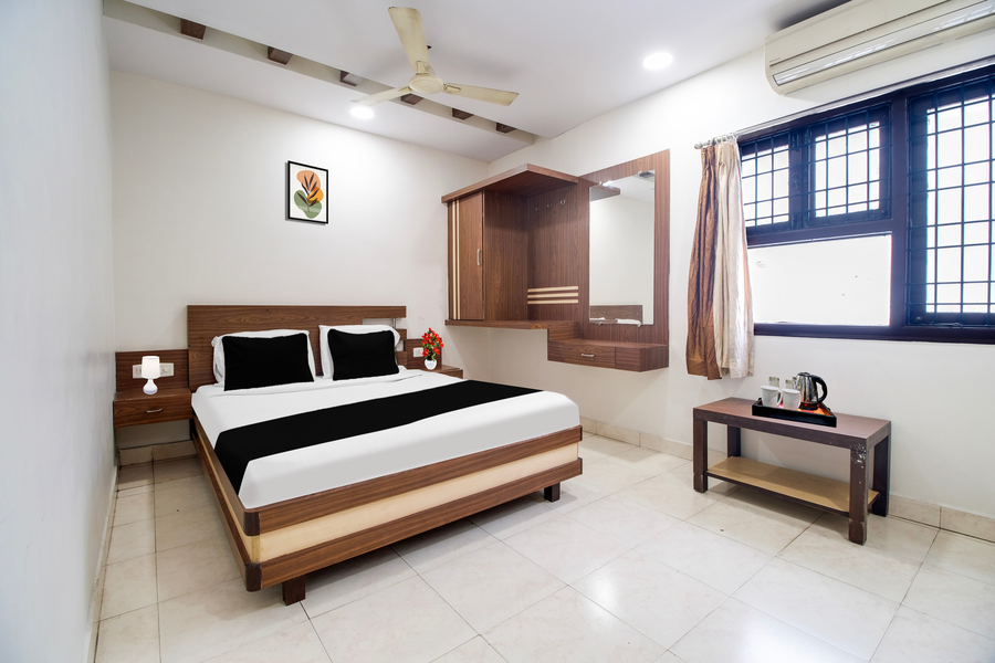 oyo hotel o allipuram near railway station