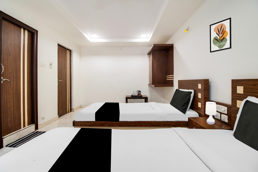 oyo hotel o allipuram near railway station