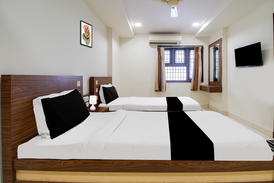 oyo hotel o allipuram near railway station