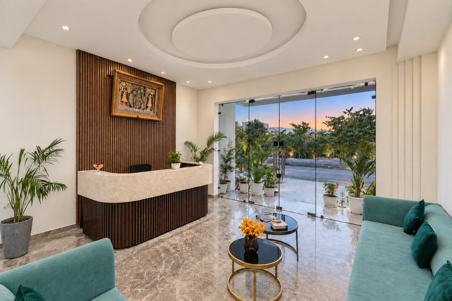 7 rays hotel