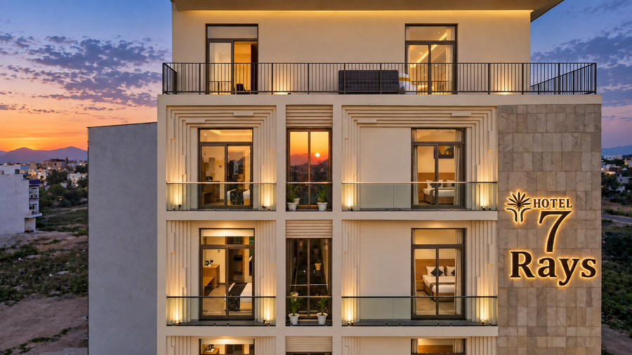 7 rays hotel