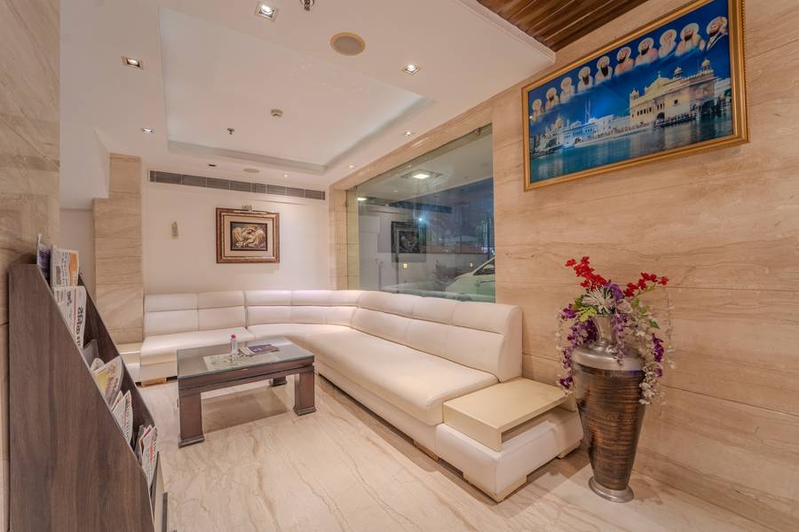 hotel aditya park regent