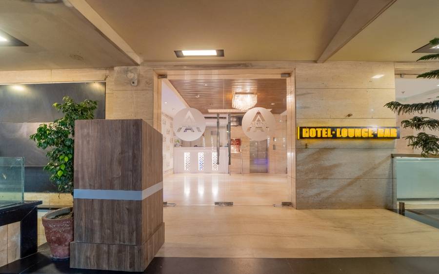 hotel aditya park regent