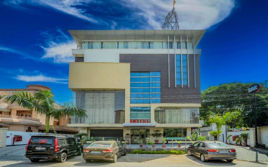 hotel aditya park regent