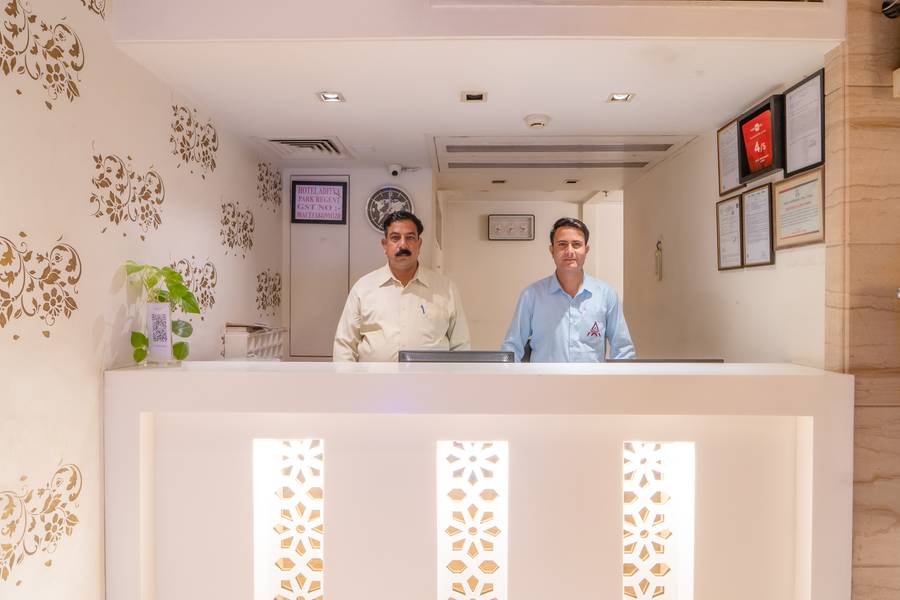 hotel aditya park regent