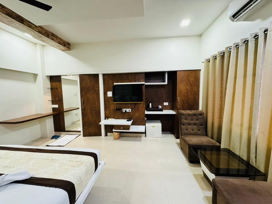 hotel mayura