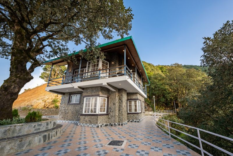 Aamari Resort,Bhowali>>Bhimtal,4 star