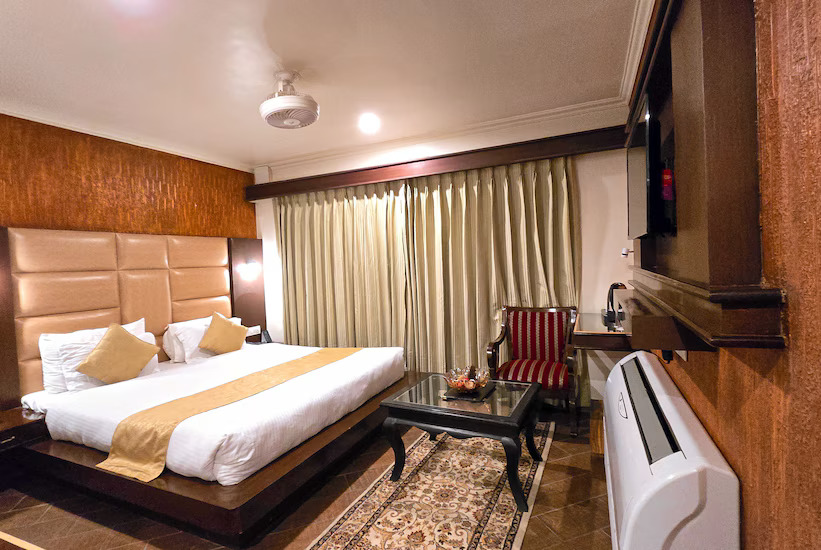 the dewan by royal naqash