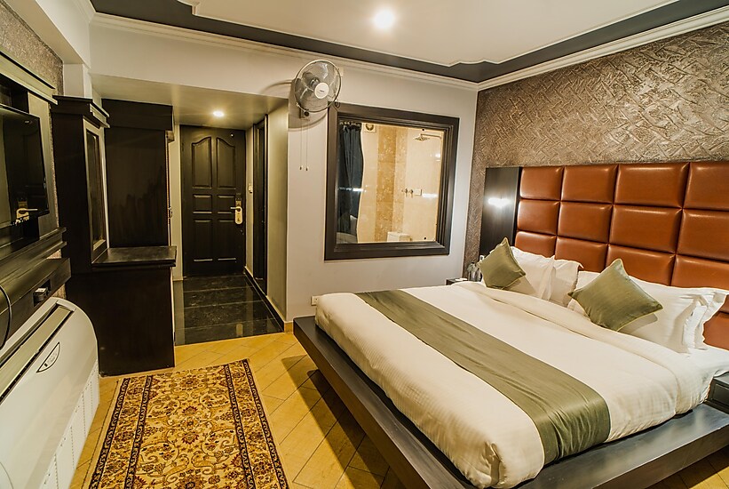 the dewan by royal naqash