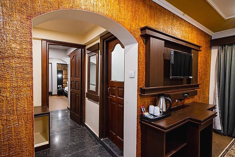 the dewan by royal naqash