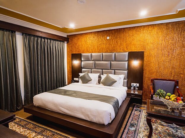 the dewan by royal naqash