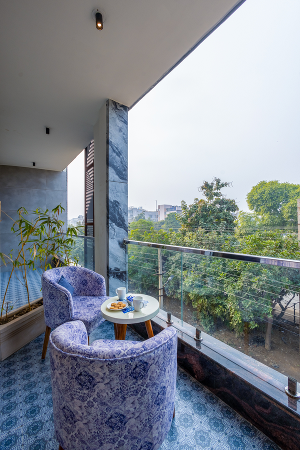 aadat hotel near artemis hospital gurgaon