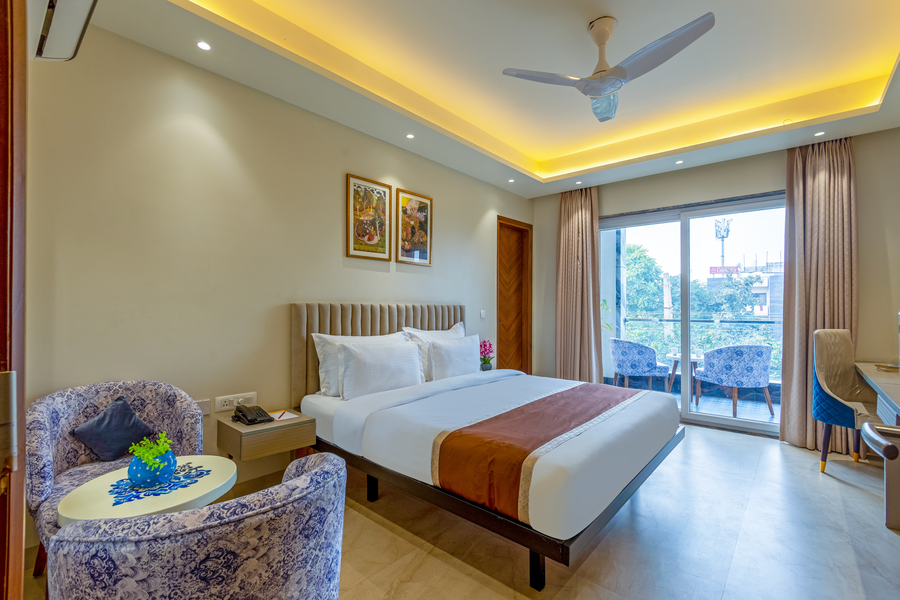 aadat hotel near artemis hospital gurgaon