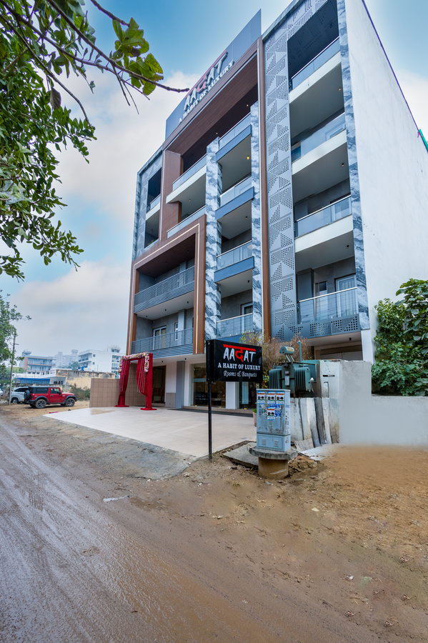 aadat hotel near artemis hospital gurgaon