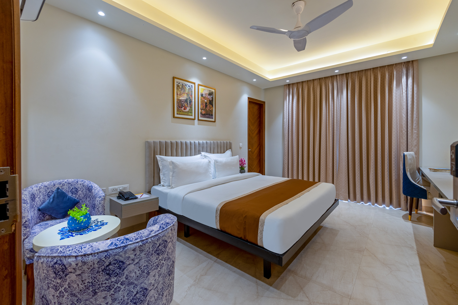 aadat hotel near artemis hospital gurgaon