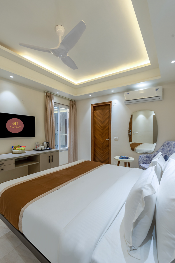 aadat hotel near artemis hospital gurgaon