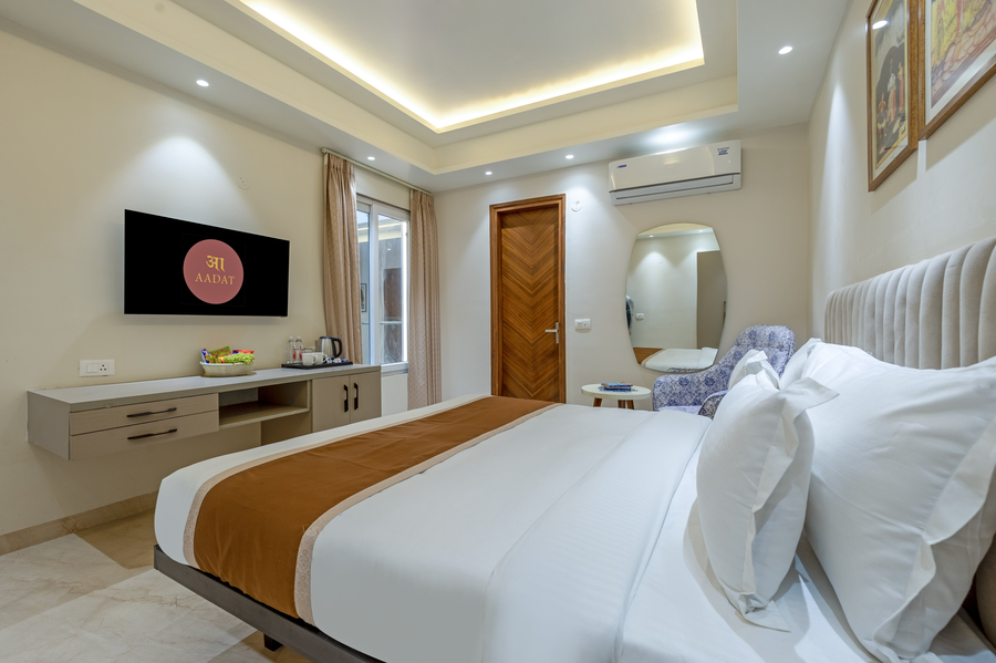 aadat hotel near artemis hospital gurgaon