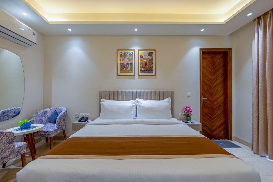 aadat hotel near artemis hospital gurgaon