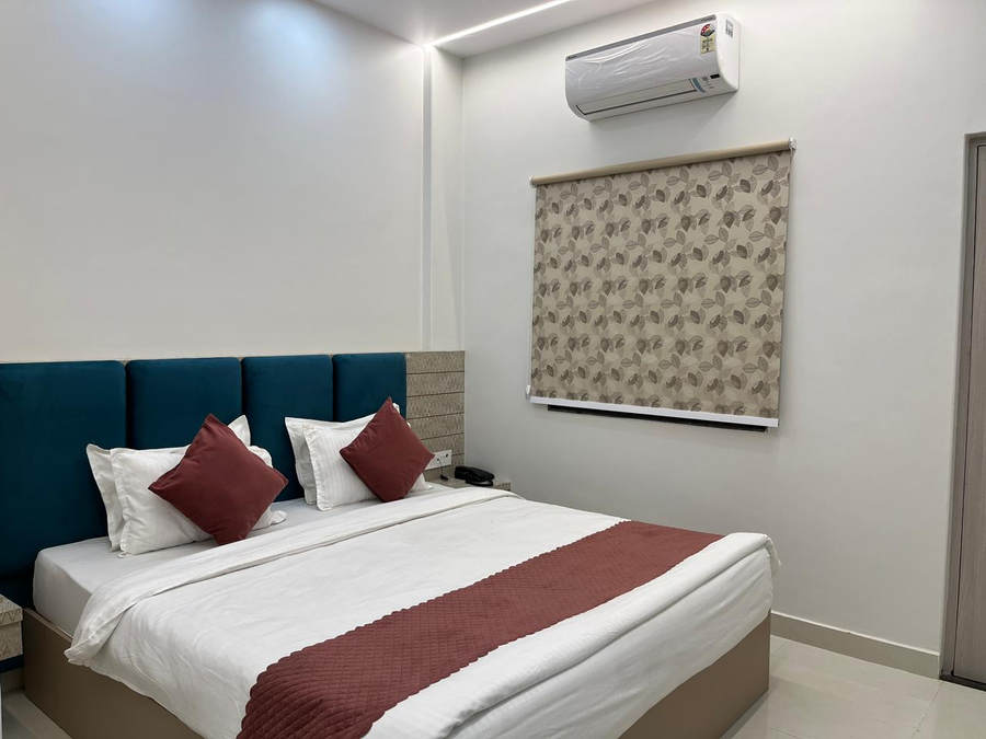 hotel satsang grand