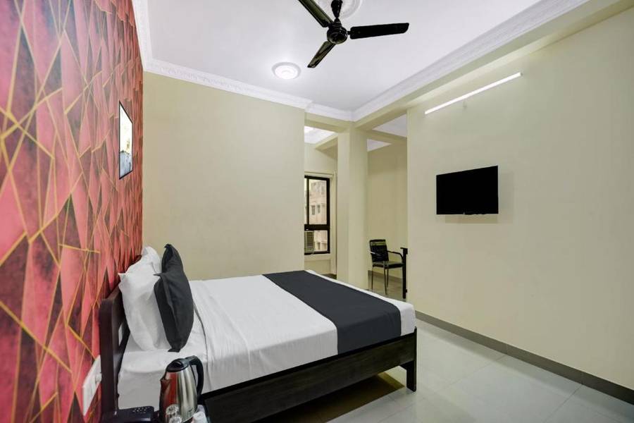 Super Collection O Rukanpura Near Bailey Road,Danapur,3 star