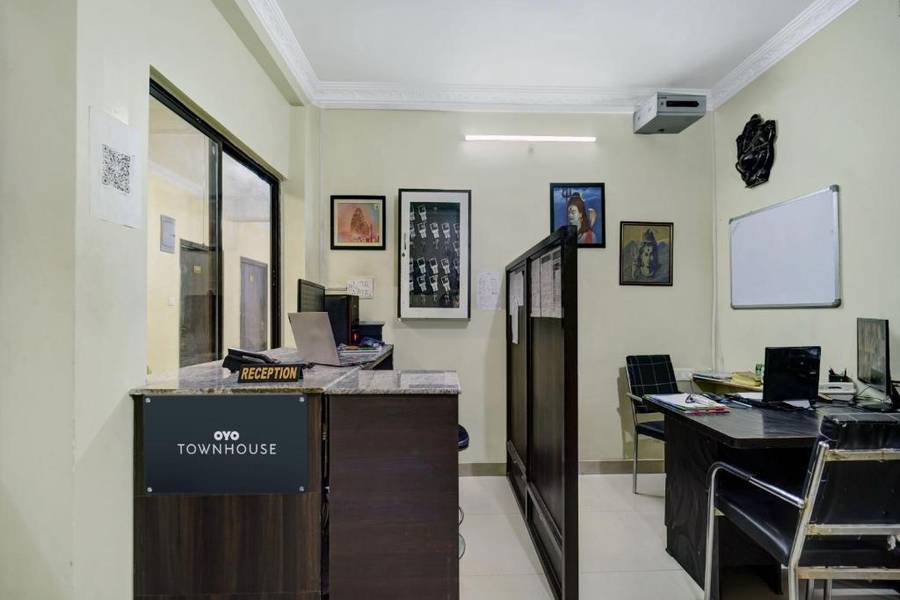 Super Collection O Rukanpura Near Bailey Road,Danapur,3 star