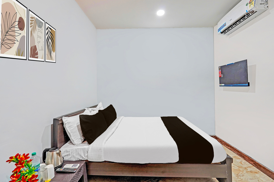 super hotel o sholinganallur near anjaneya temple