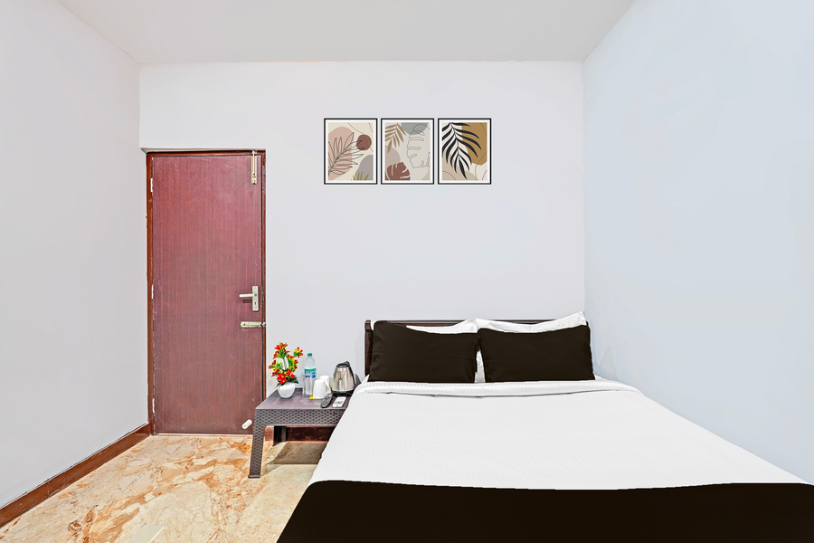 super hotel o sholinganallur near anjaneya temple