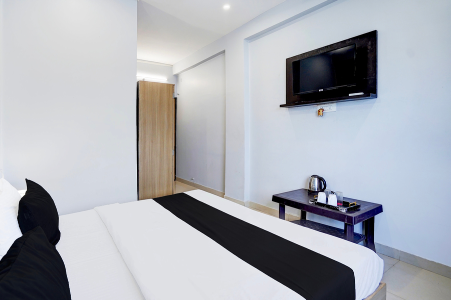 super hotel o blw kakarmatta near banaras junction