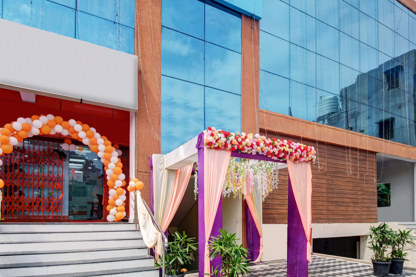 Hotel O Murali Nagar Near Nad Junction,Railway Station Road,3 star