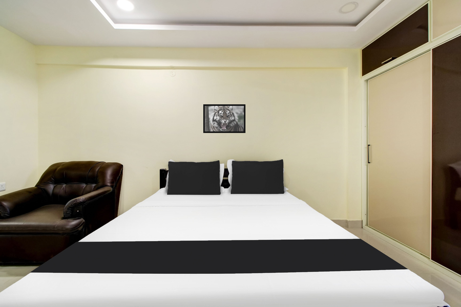 super hotel o murali nagar near nad junction