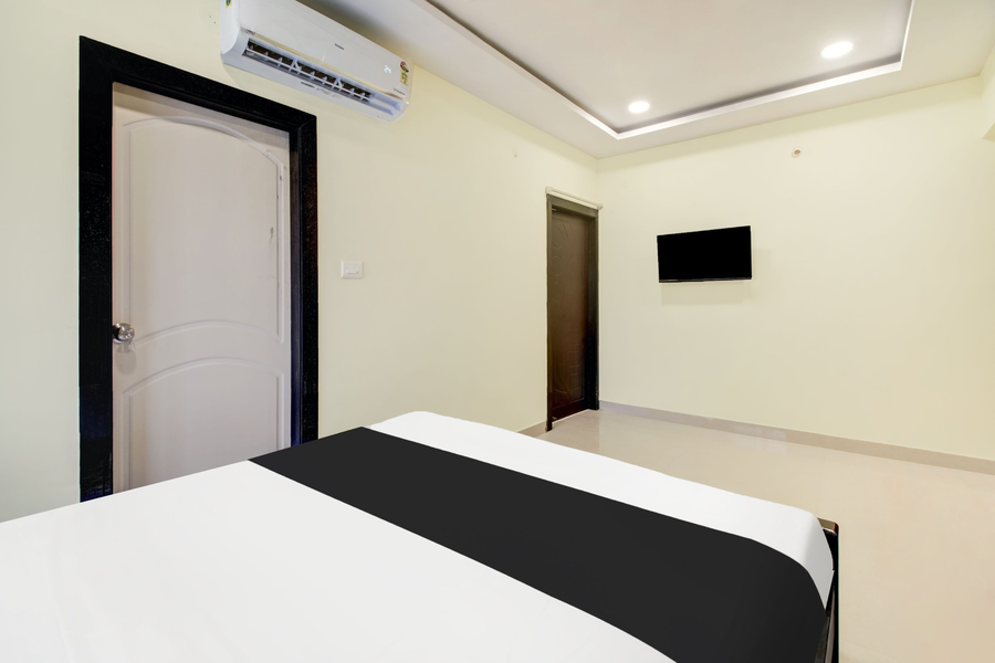 super hotel o murali nagar near nad junction