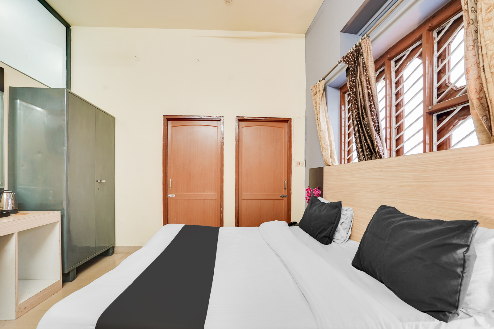 hotel o jln marg malviya nagar formerly hotel braj haveli