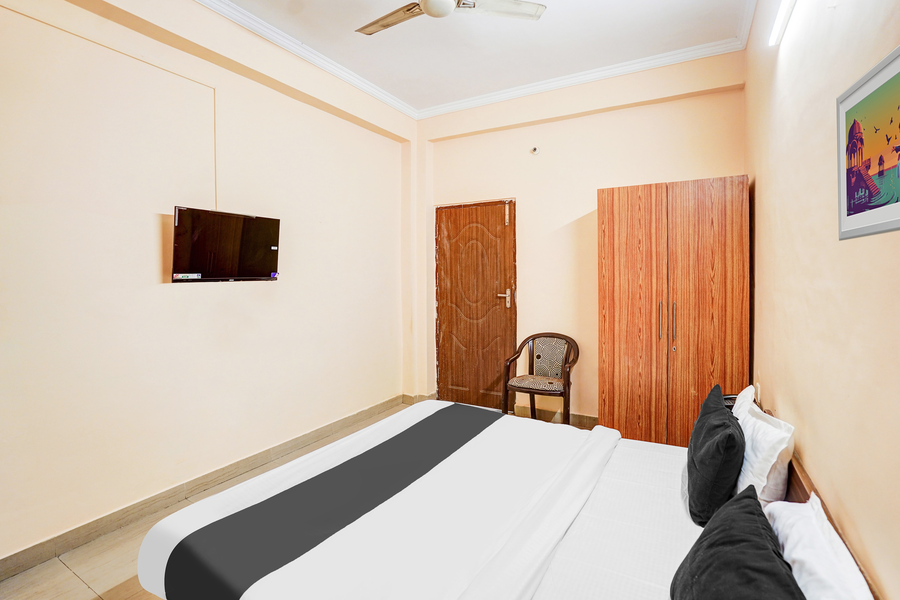 super hotel o jankipuram vikas nagar
