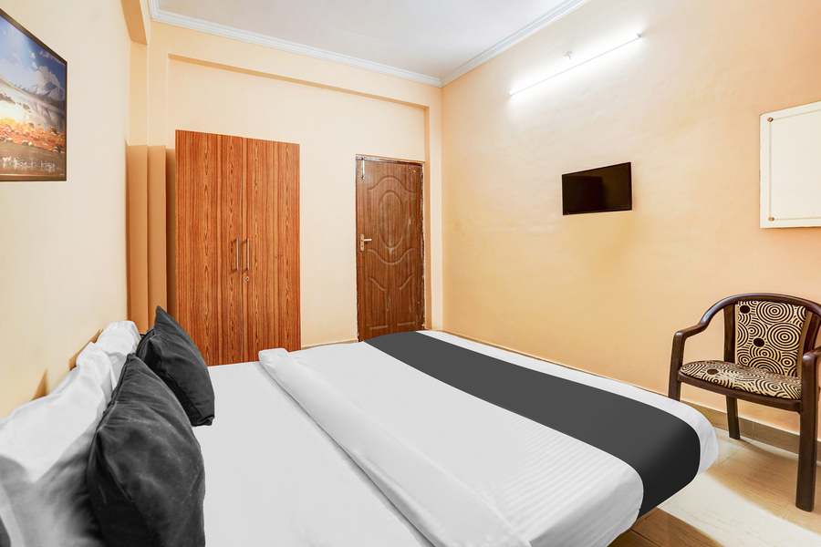 super hotel o jankipuram vikas nagar