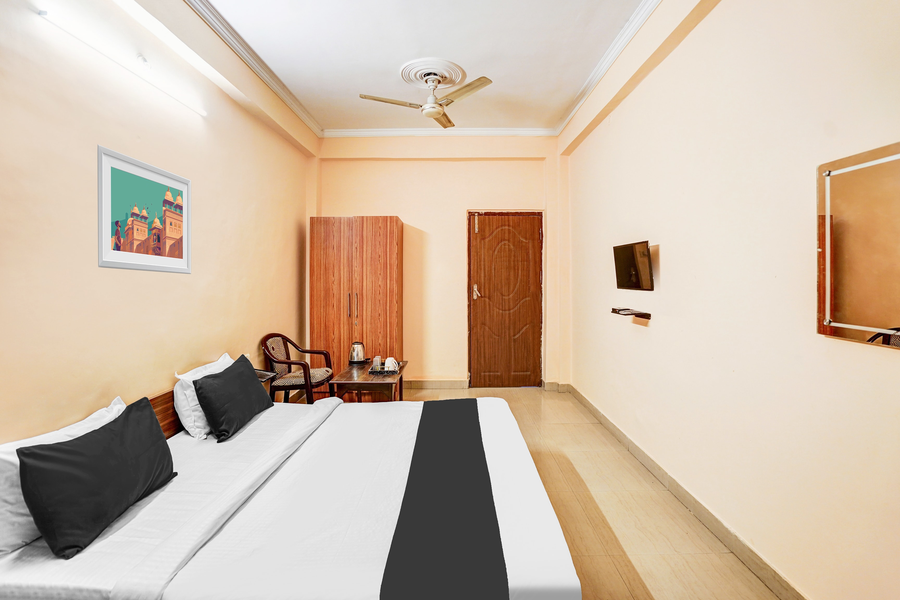 super hotel o jankipuram vikas nagar