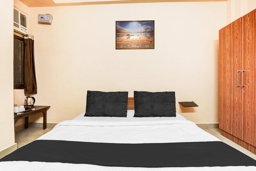 super hotel o jankipuram vikas nagar
