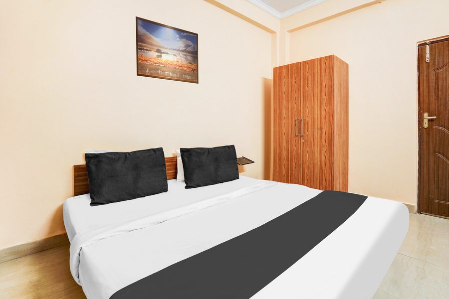 super hotel o jankipuram vikas nagar