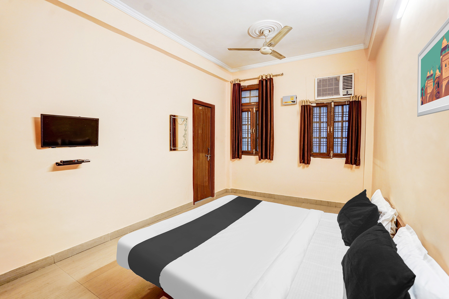 super hotel o jankipuram vikas nagar