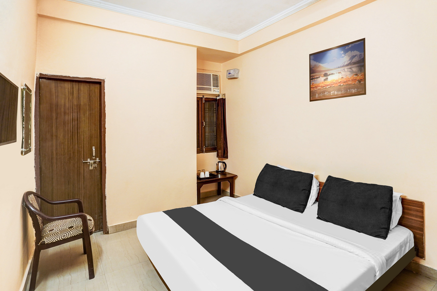 super hotel o jankipuram vikas nagar