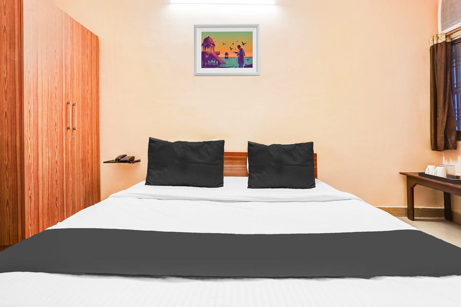 super hotel o jankipuram vikas nagar