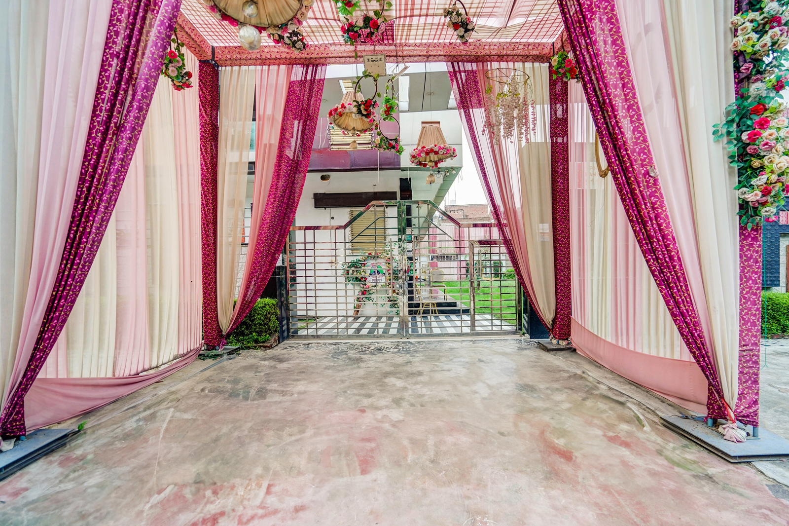 super townhouse keshavpuram