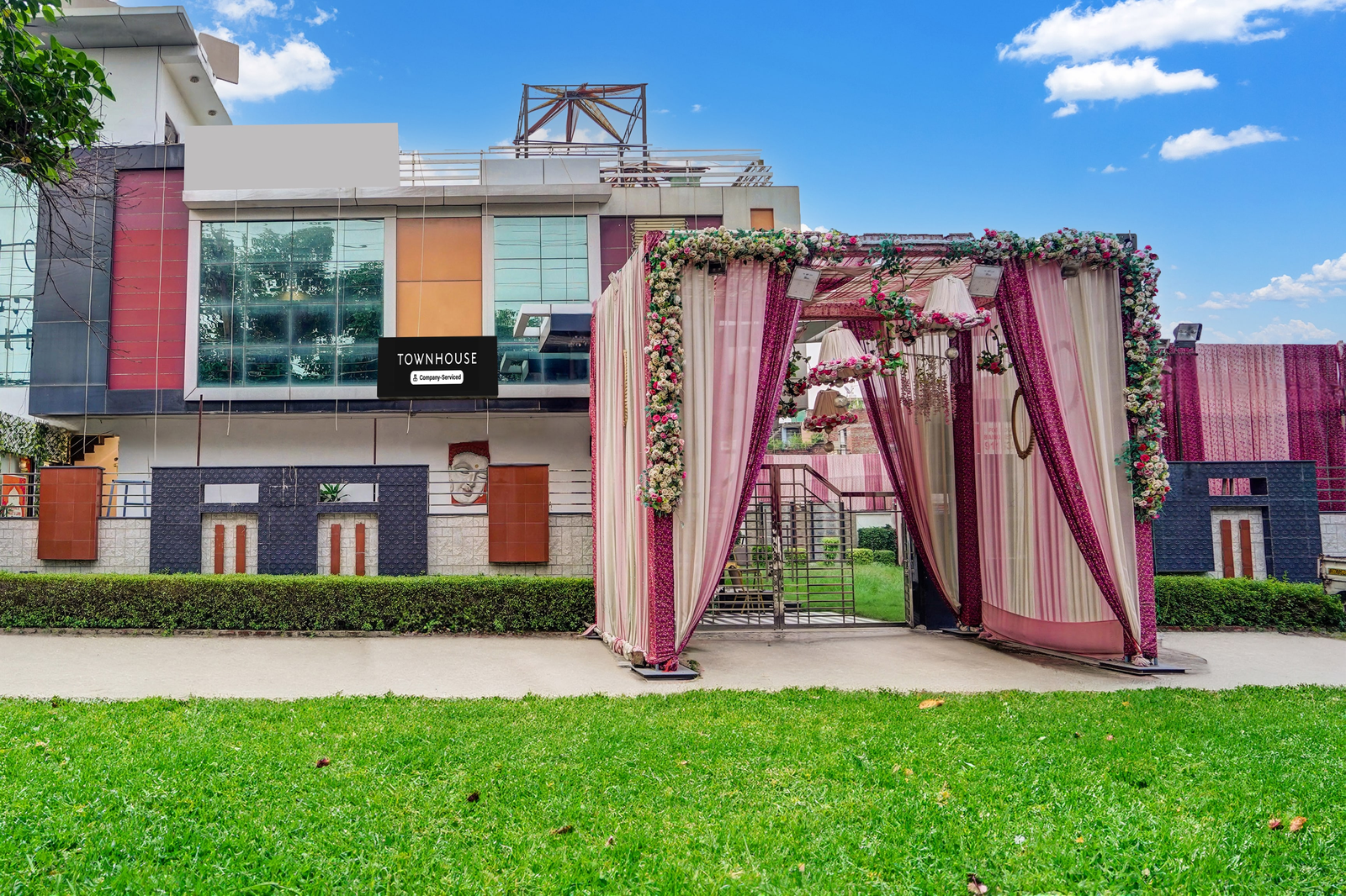 super townhouse keshavpuram