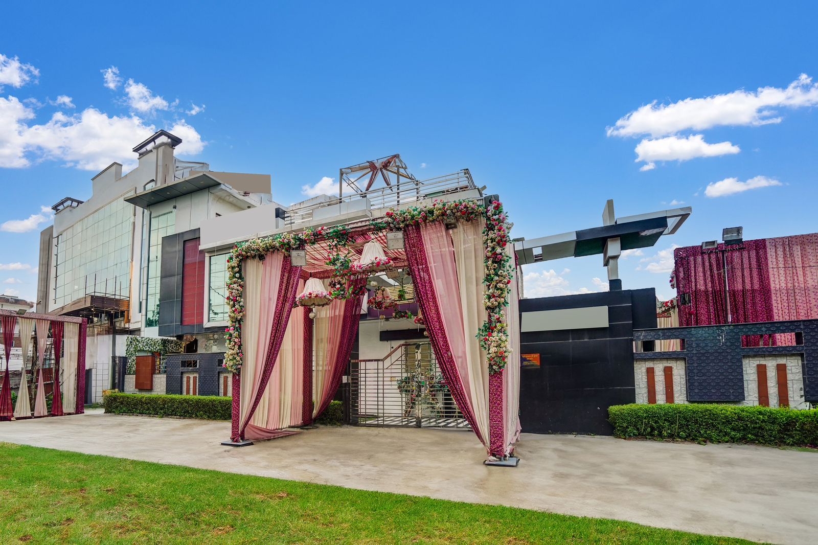 super townhouse keshavpuram